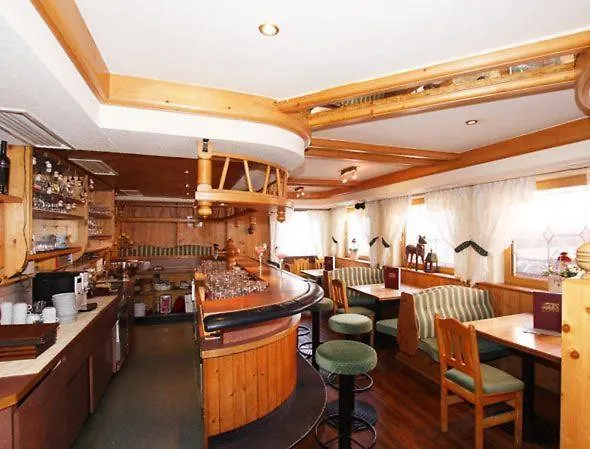 迪潘登思中央公寓 公寓 伊施格尔